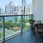 Chic Apartment Near It All