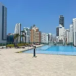 Chic Apartment Near It All